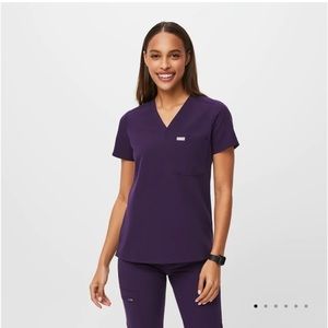 Figs Scrub Top